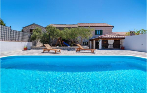 Gorgeous Home In Drage